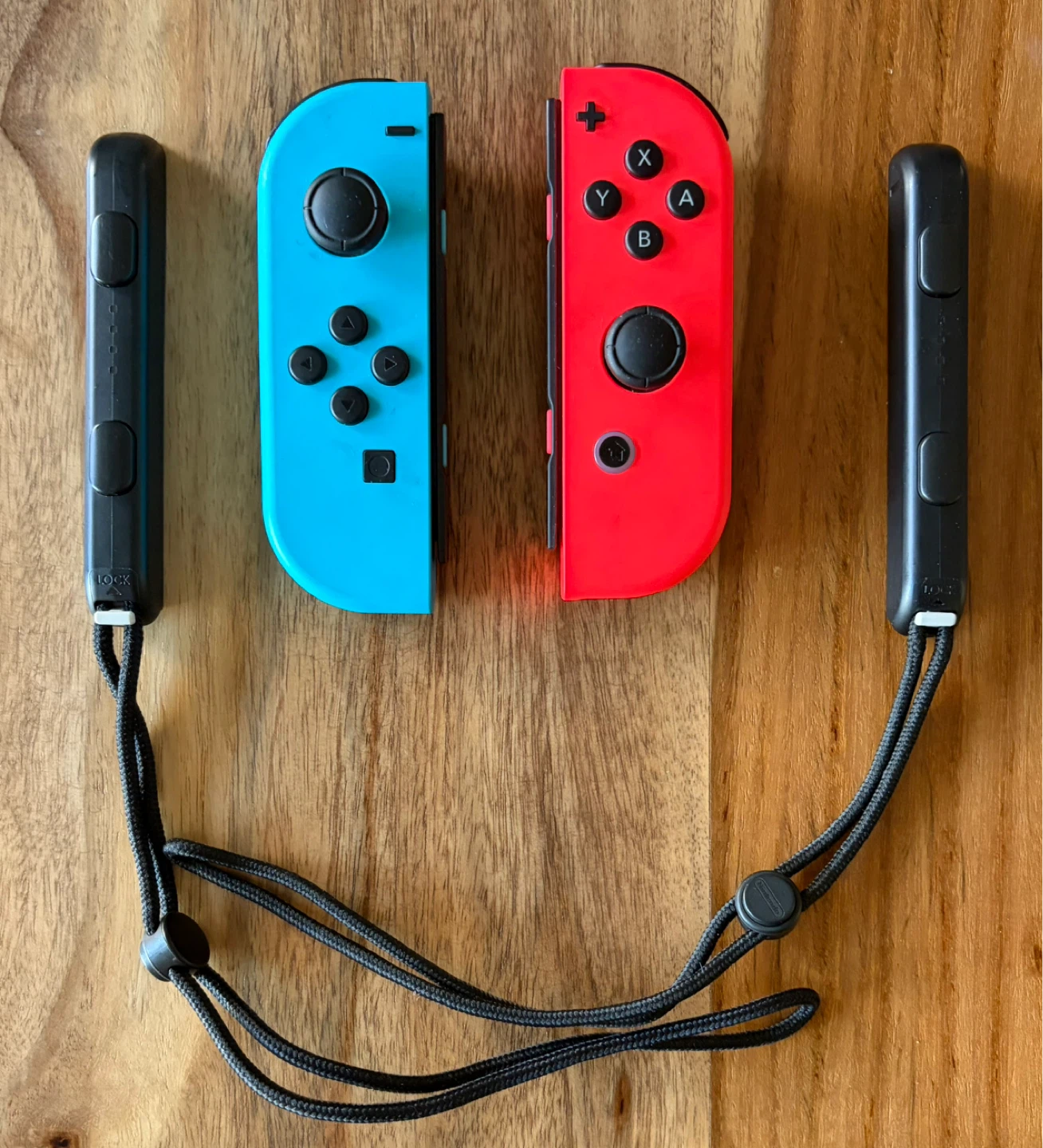 Nintendo Switch complete bundle with extra Joy-Cons and case - photo 3