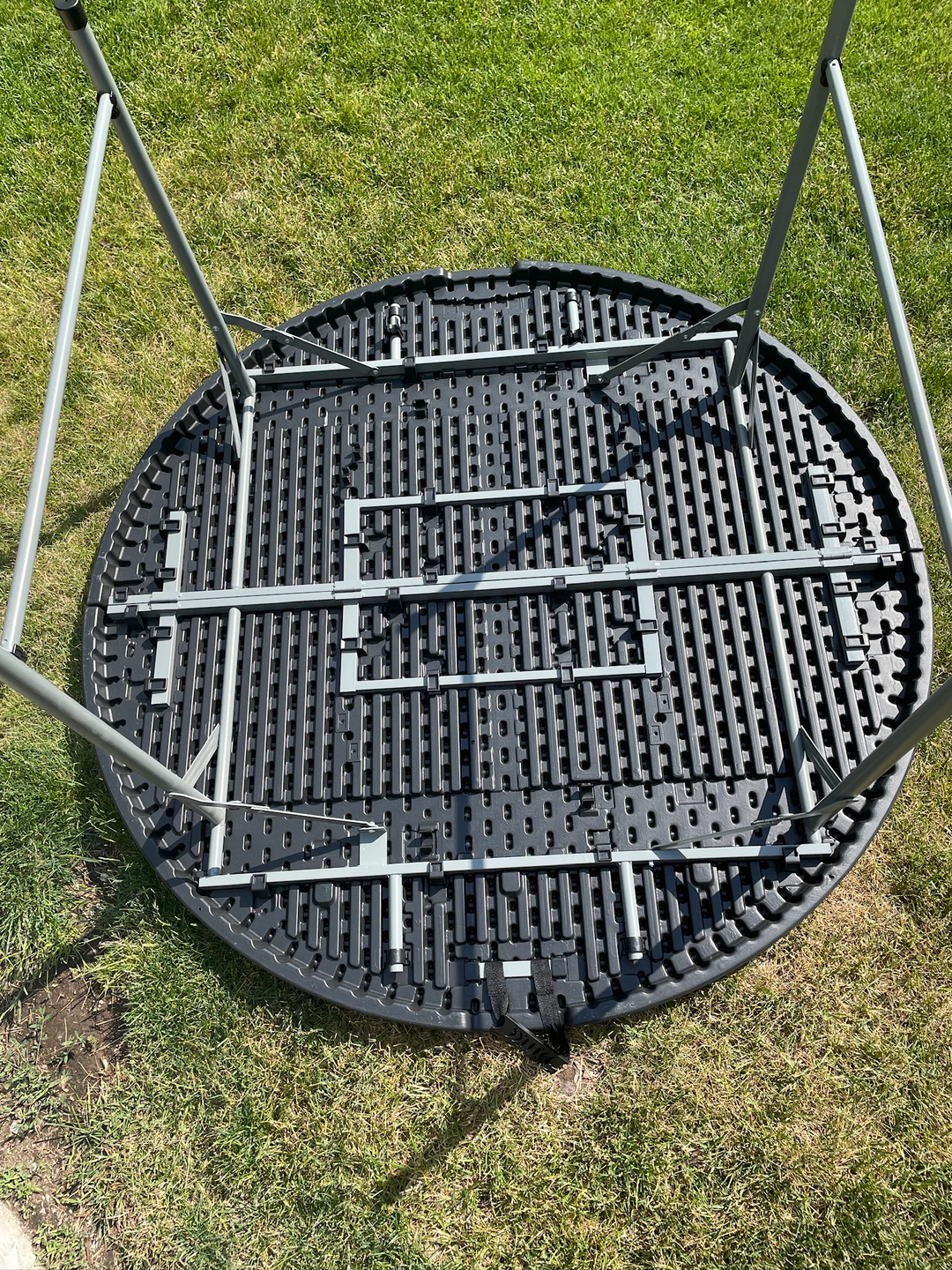 Round Folding Table - photo 2