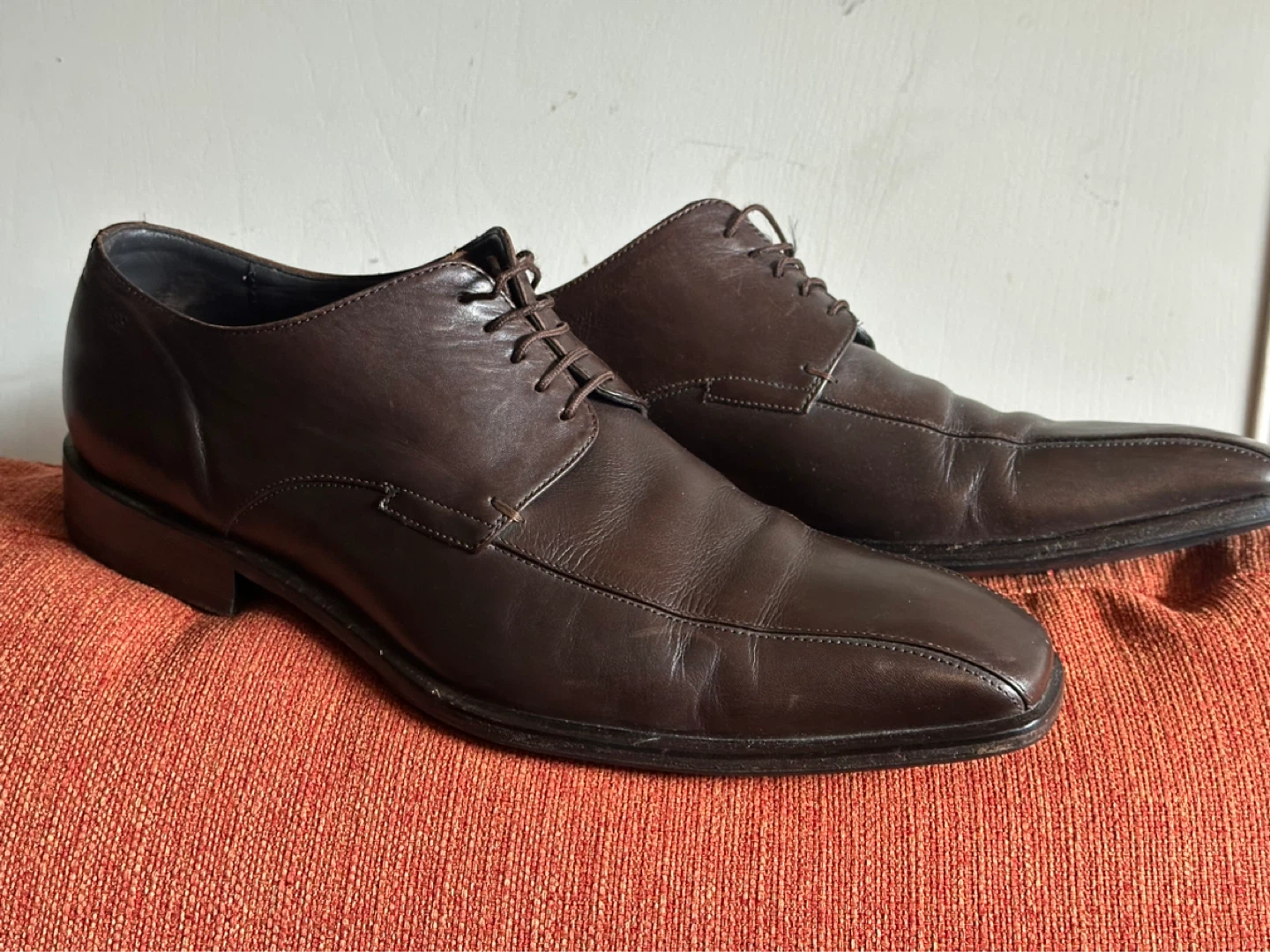 Hugo Boss "Vero Cuoio" dress shoes size 10