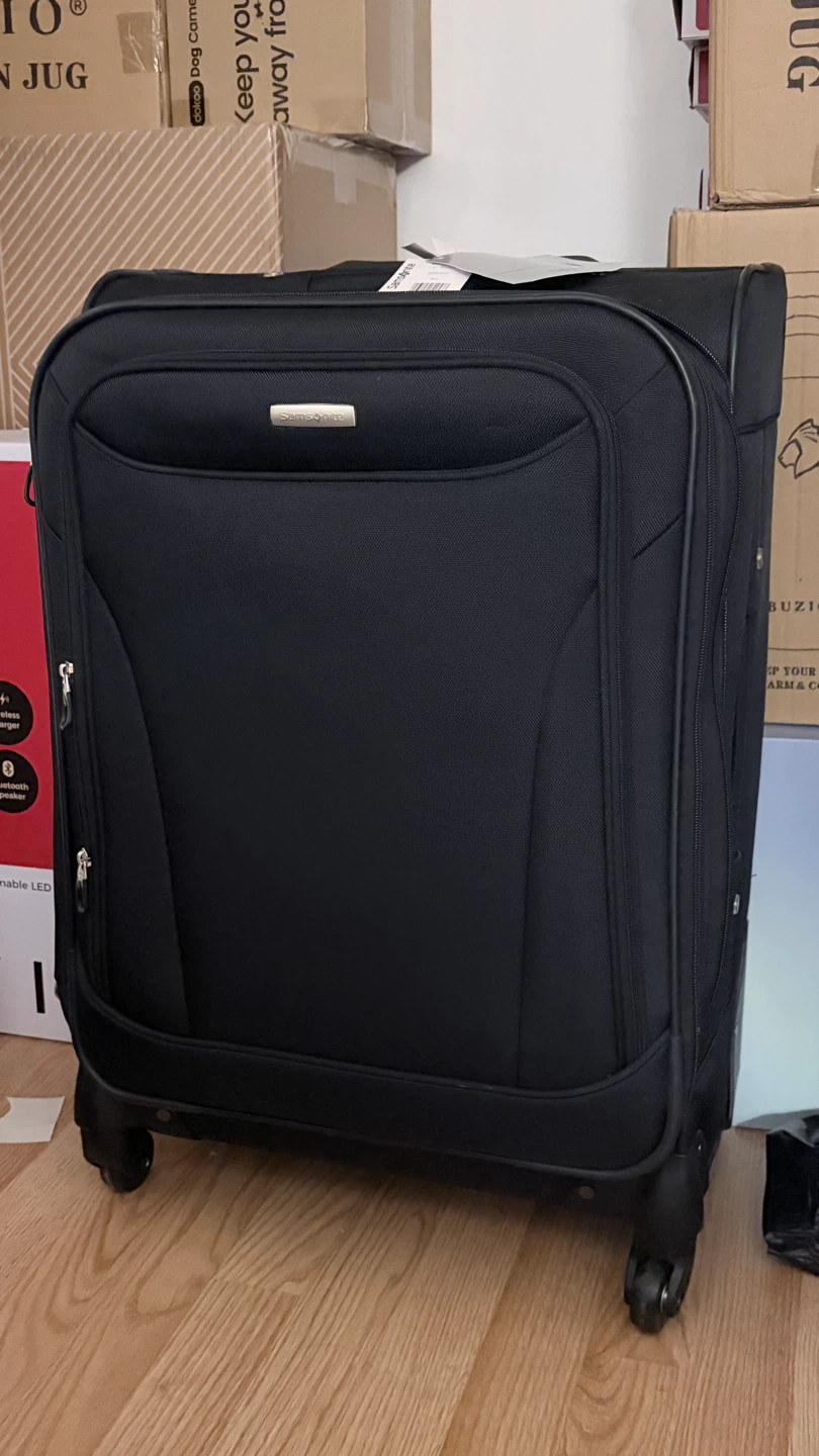 Samsonite 24" UPLIFT SOFTSIDE MEDIUM SPINNER