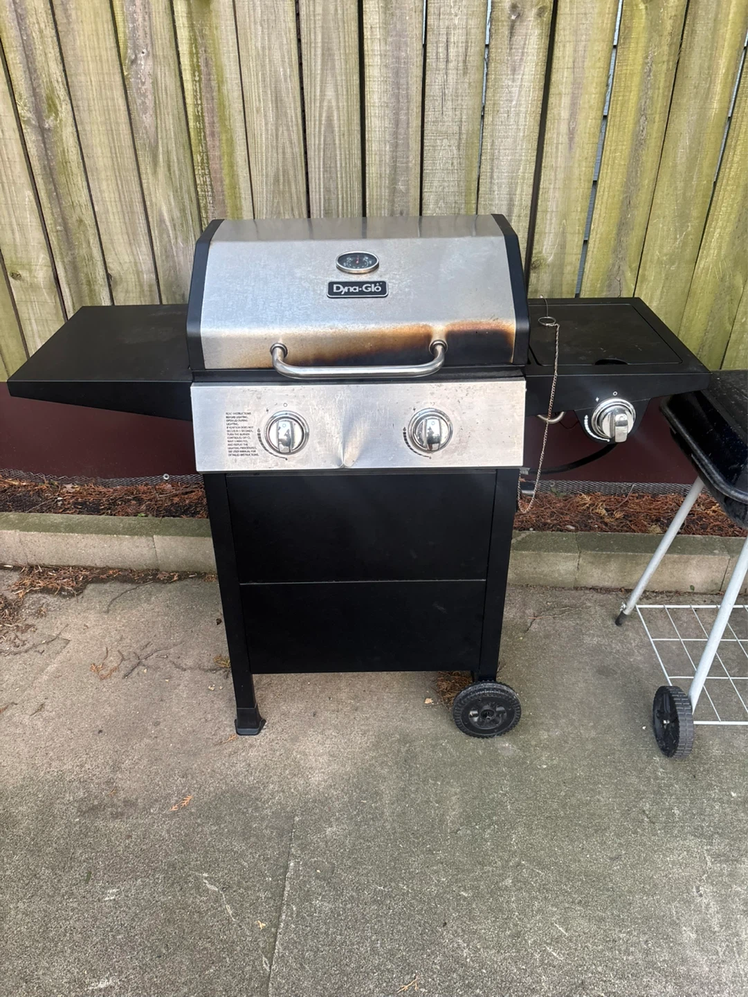 Dyna-Glo Gas Grill with Side Burner - photo 2