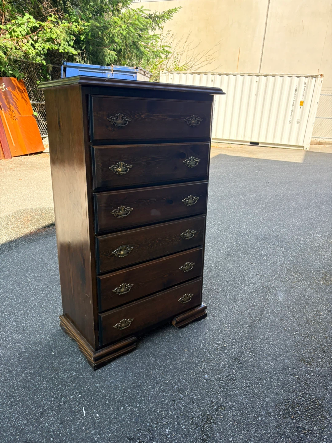 Dresser - photo 2