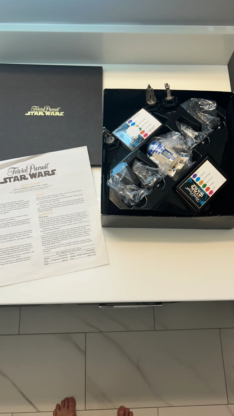 STAR WARS TRIVIAL PURSUIT CLASSIC TRIOLOGY COLLECTOR’S EDITION - photo 4