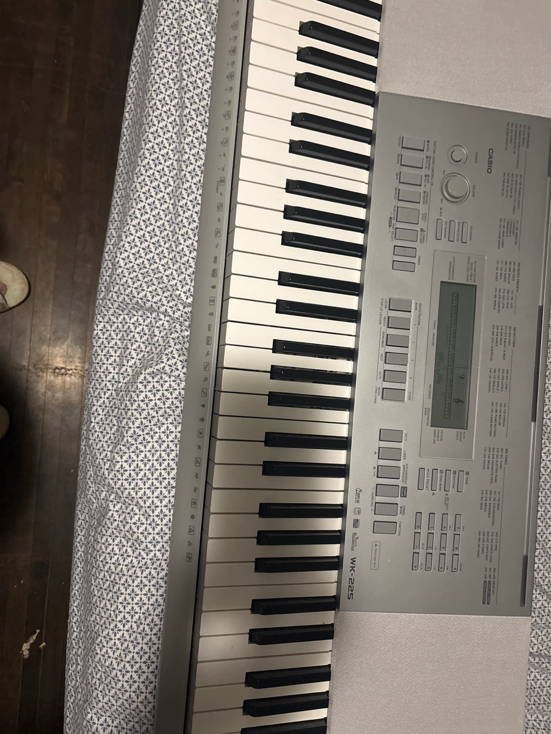 Casio WK-225 Keyboard