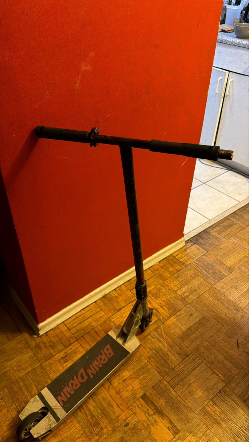 Brain Drain Stunt Scooter