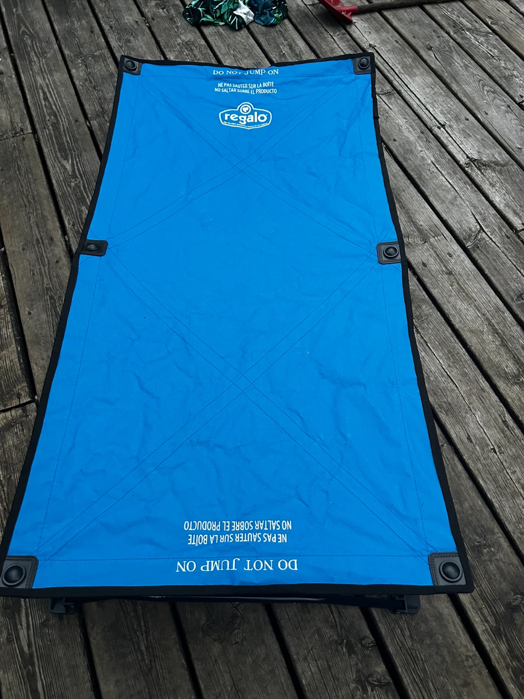 Regalo Portable kids cot.