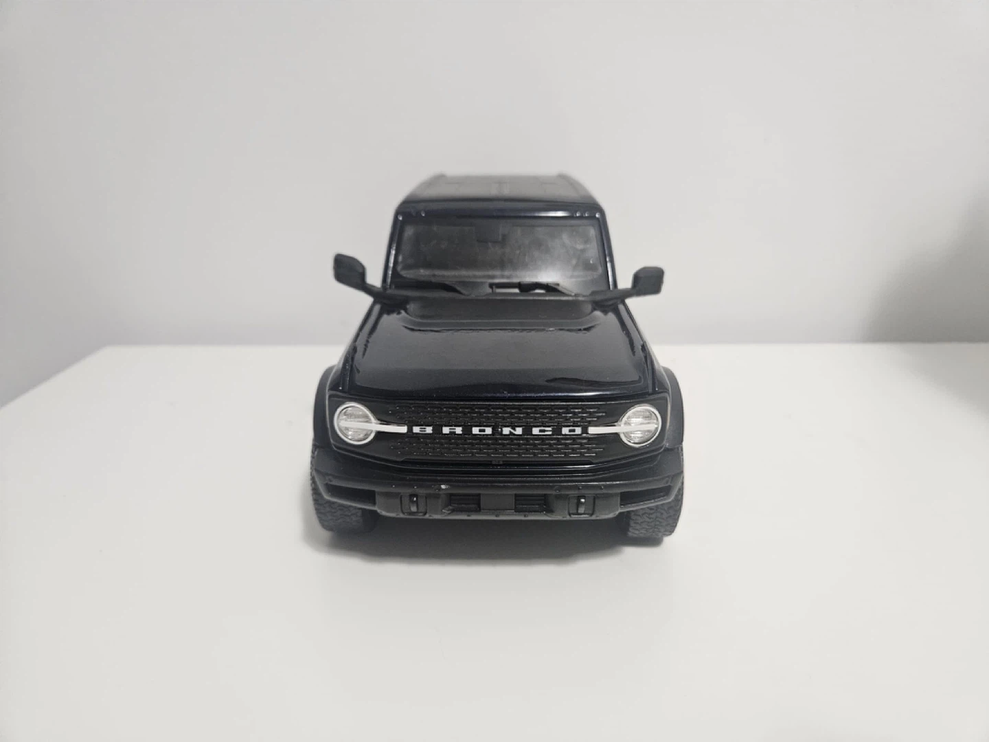 Maisto 2021 Ford Bronco Wildtrack Off Road Black Model - photo 2