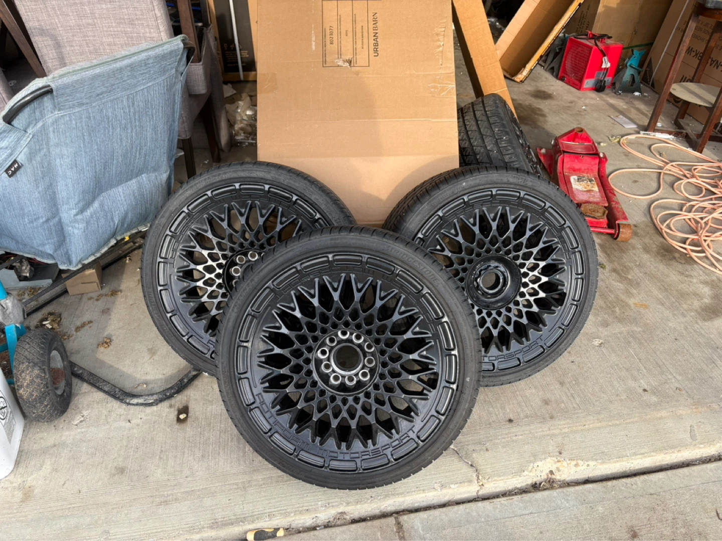 LHR-M Rotiform rims with Bridgestone Potenza tires