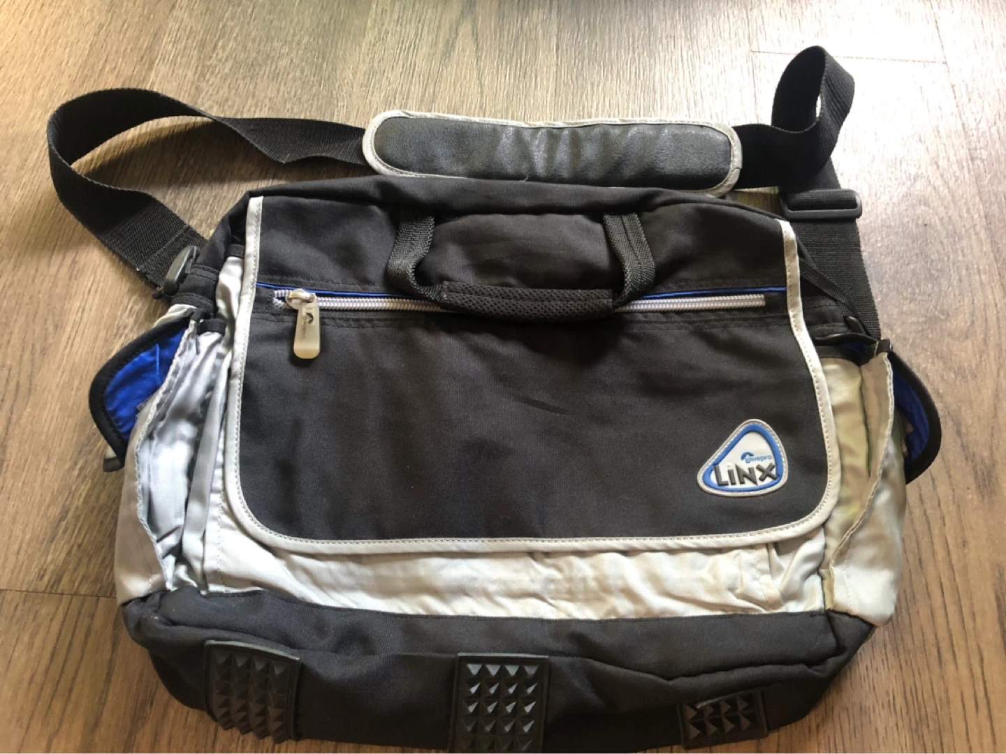 Lowepro Linx Messenger Bag