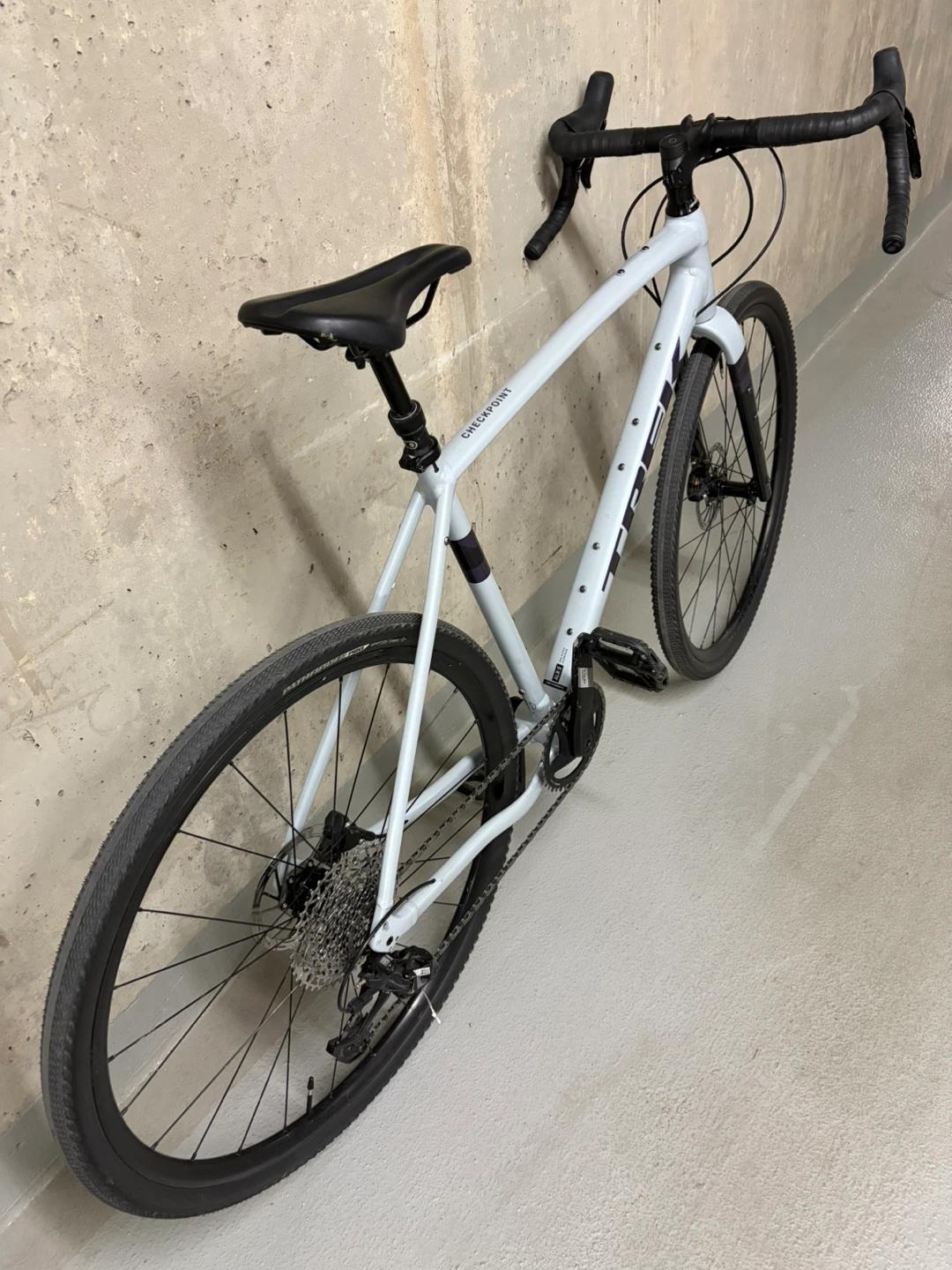 Trek Checkpoint ALR5 Gravel Bike (Size 58) - photo 3