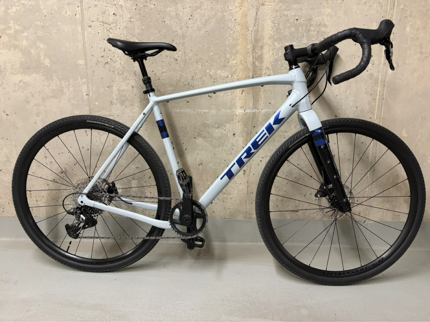 Trek Checkpoint ALR5 Gravel Bike (Size 58)
