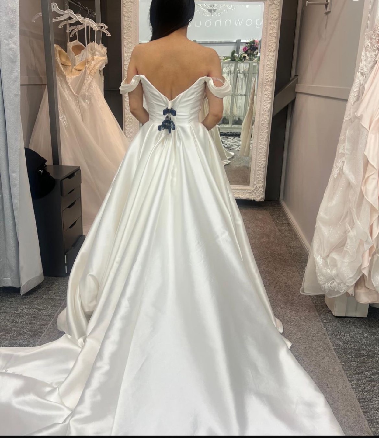 Stunning Off-The-Shoulder Satin Wedding Gown - photo 3