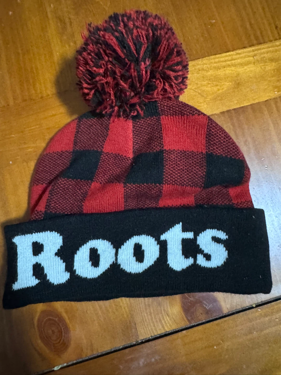 NEW Roots Plaid Pom Pom Toque - Red/Black