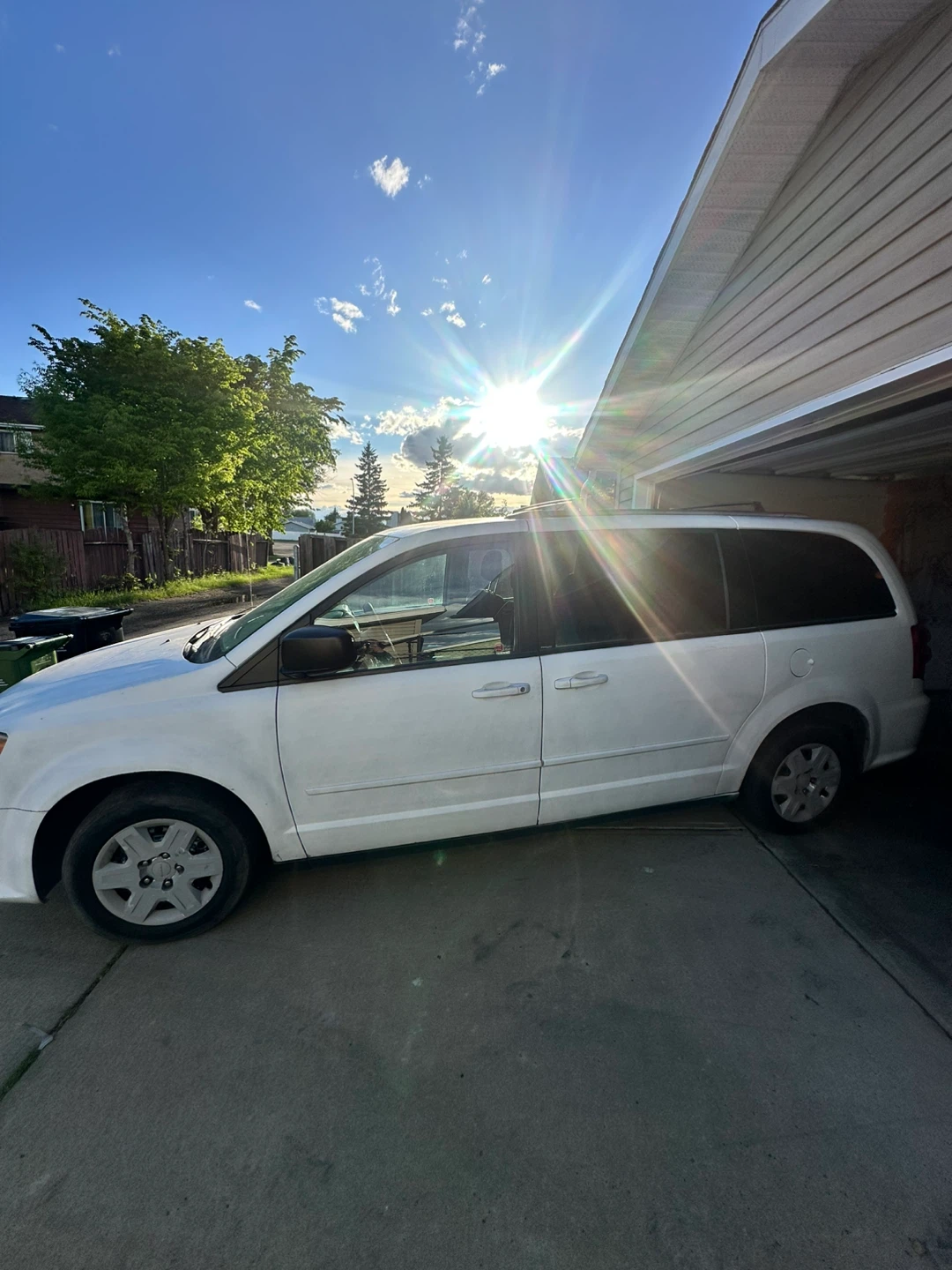 White Dodge Grand Caravan
