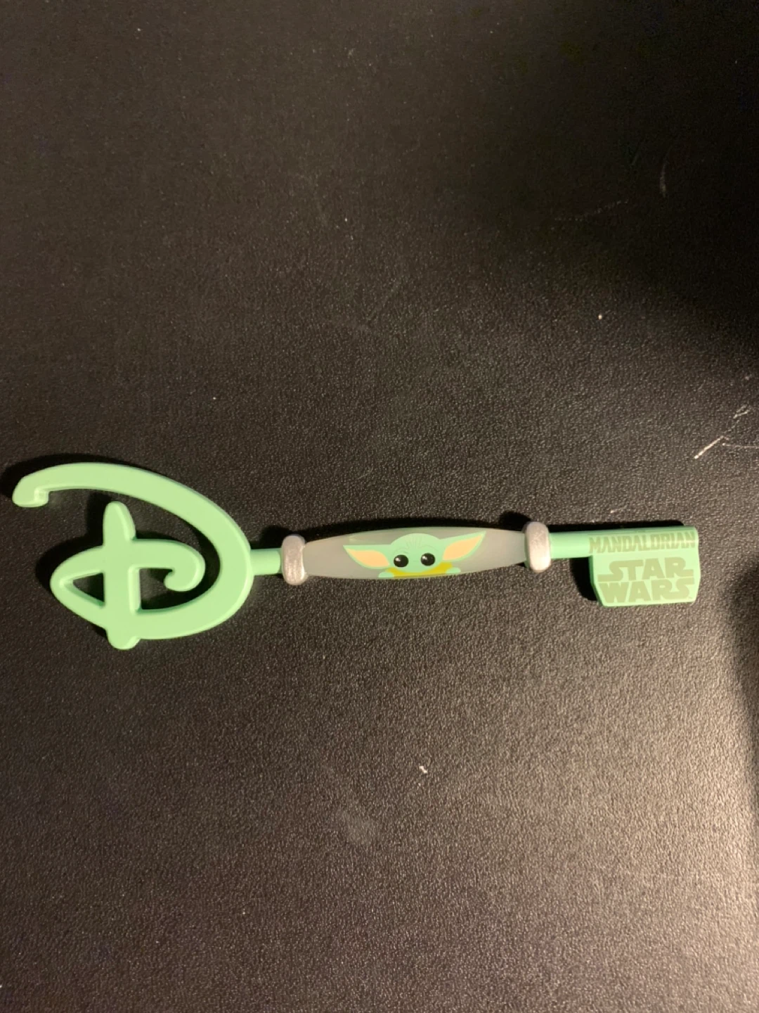 Disney Star Wars Mandalorian Grogu Key