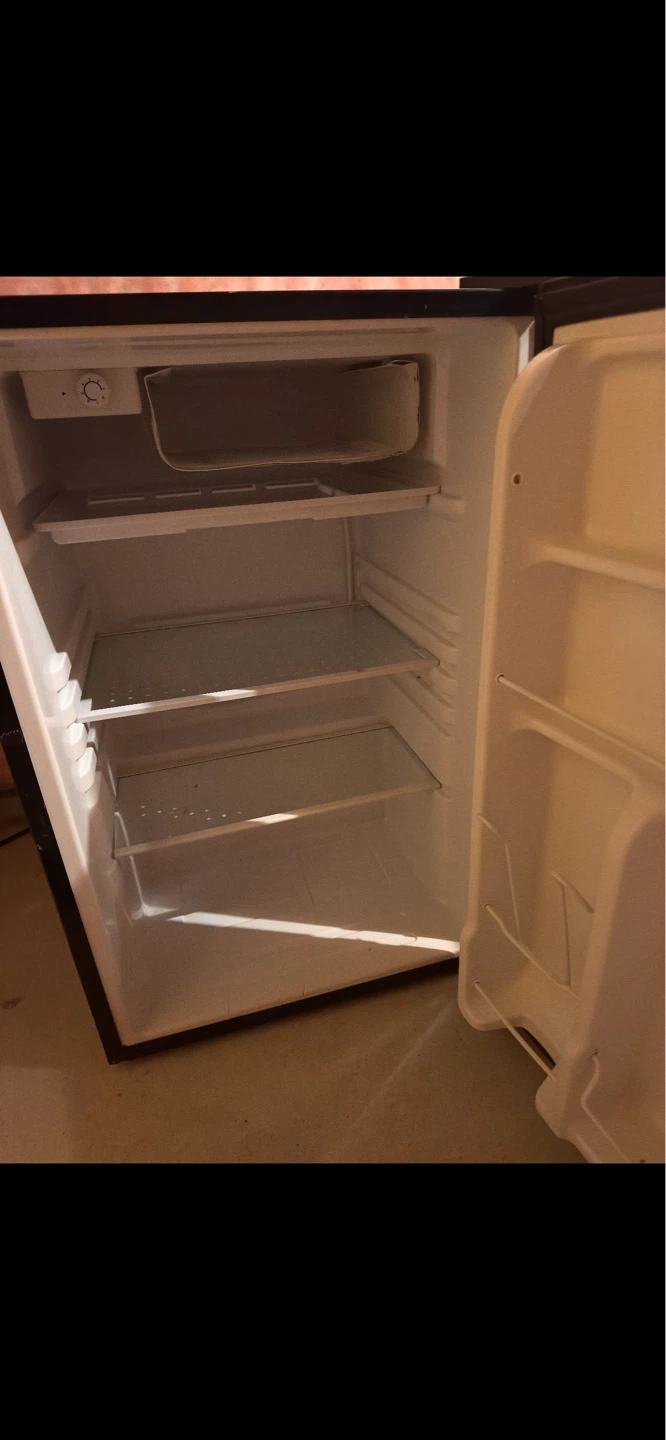 Haier Coors Light Mini Fridge - photo 3