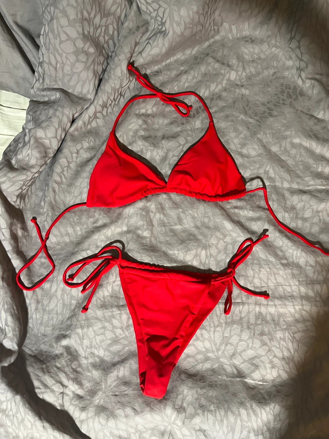 Red bikini - small