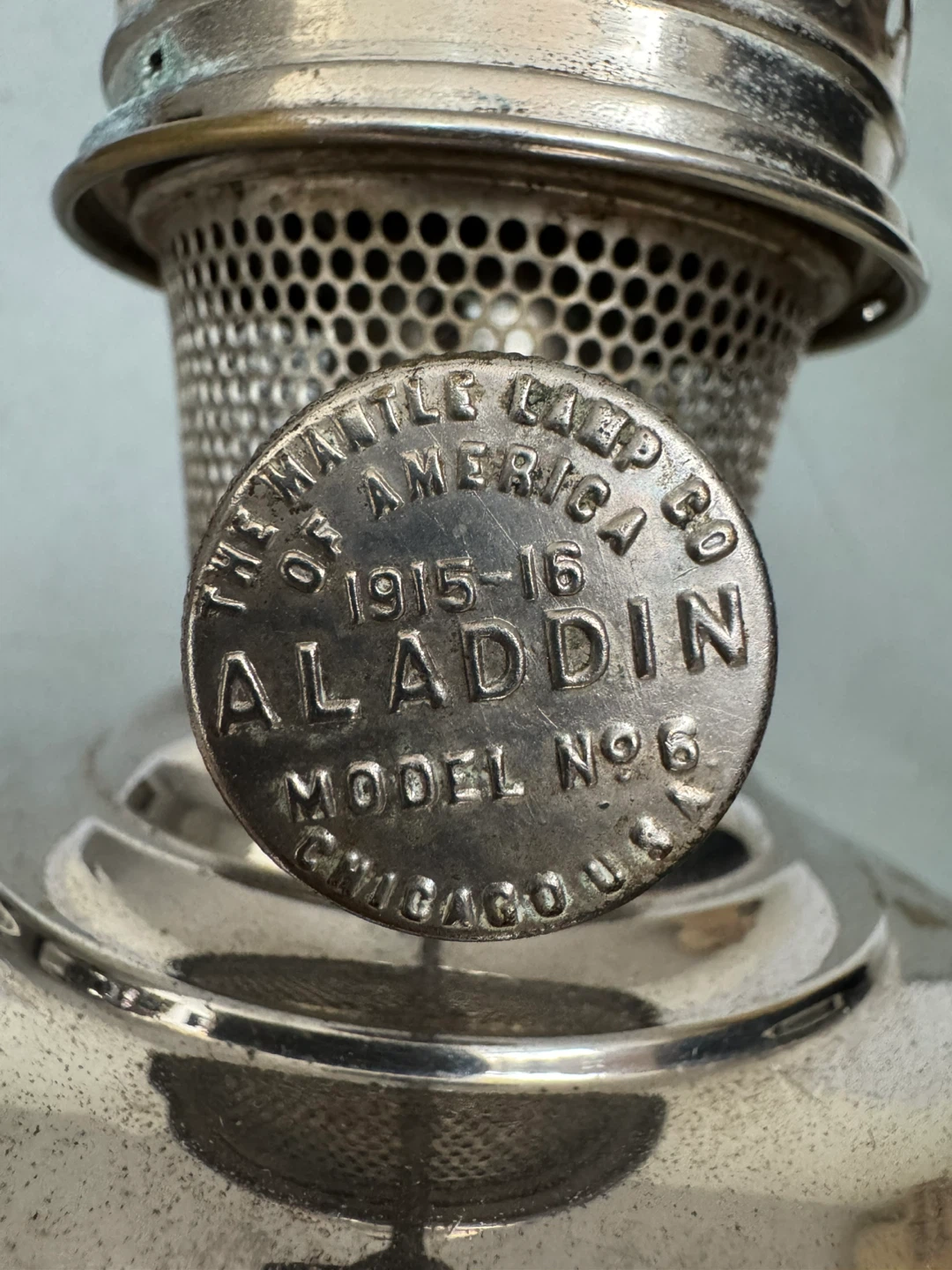 Aladdin Model No. 6 Oil Lamp - photo 2