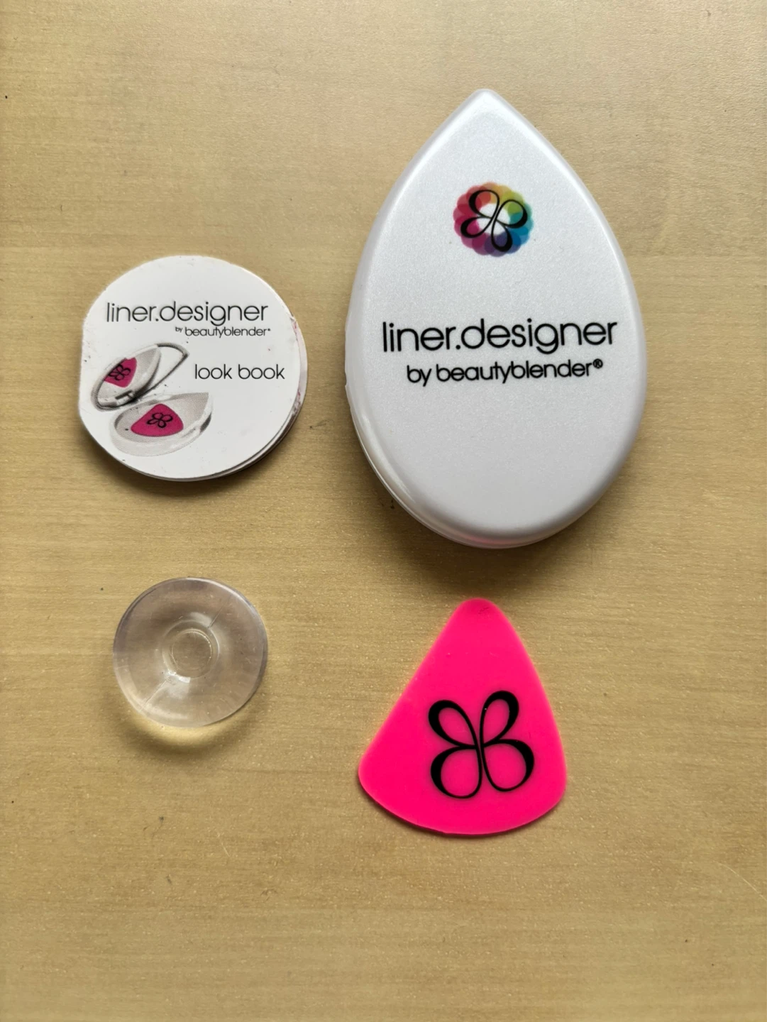 Beauty Blender liner designer