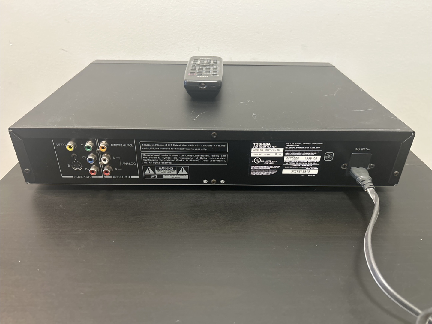 Toshiba SD-2109 DVD Video Player - photo 4