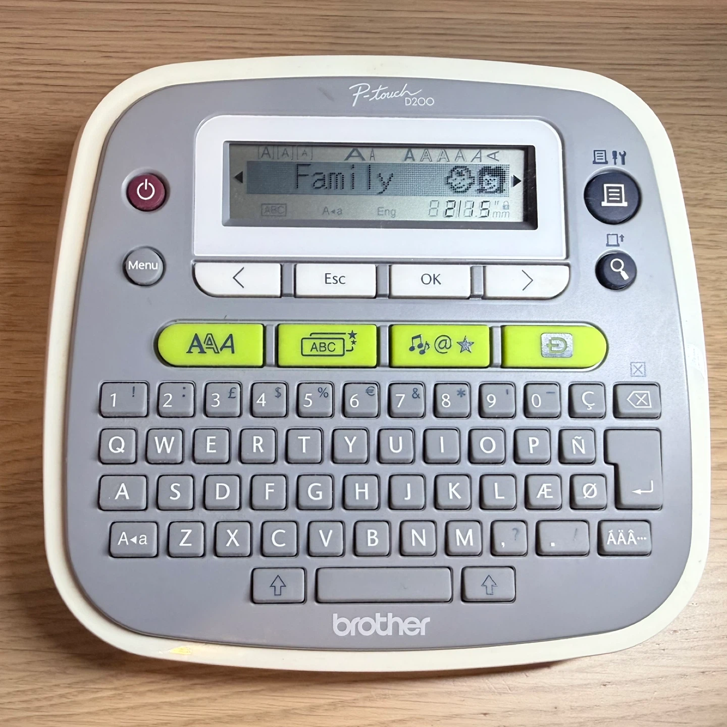 Brother P-touch D200 Label Maker + 8 Tapes