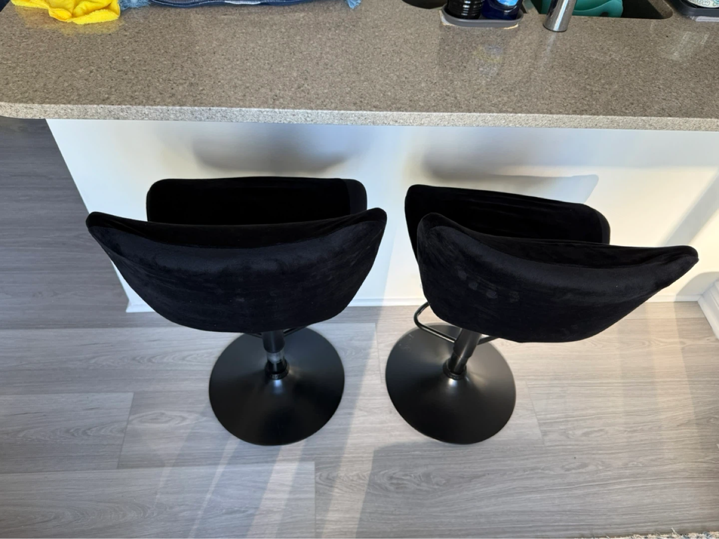 Set of 2 Velvet covered barstools - photo 5