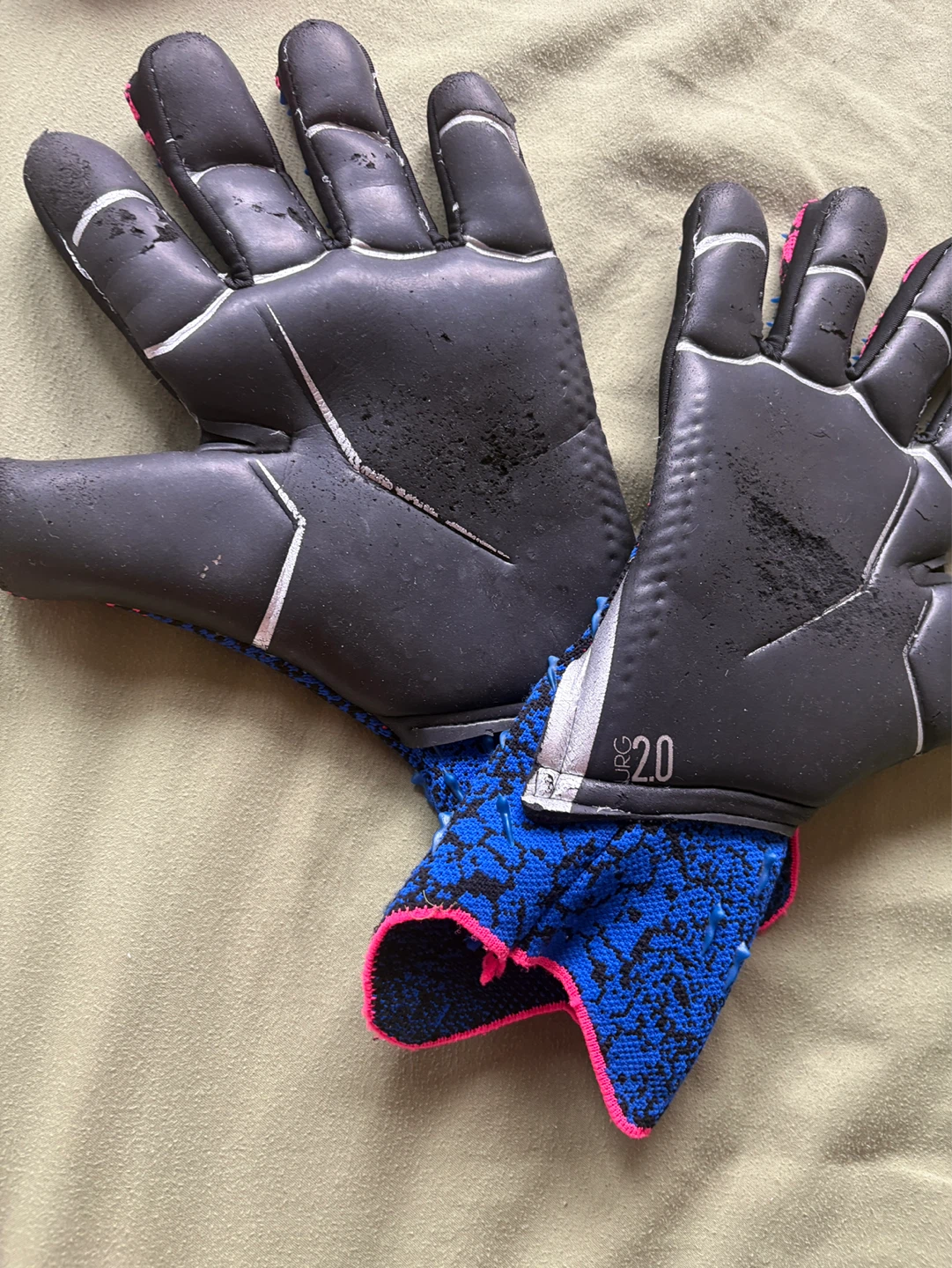 Adidas Predator Goalie Gloves - photo 2