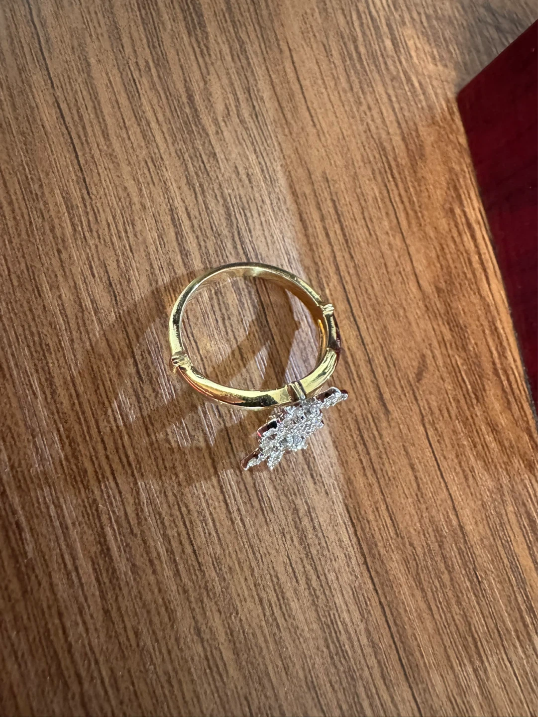 14k Gold Diamond Flower Ring - photo 3