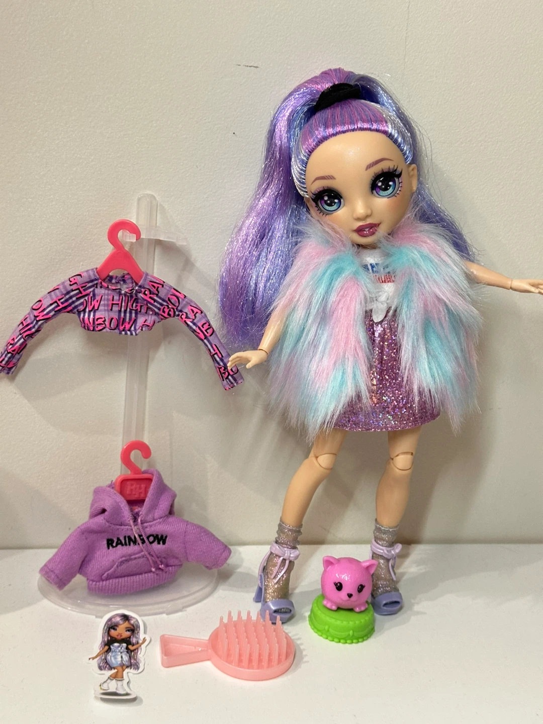 💜Good value Rainbow High Doll Violet Villow with Accessories - photo 2