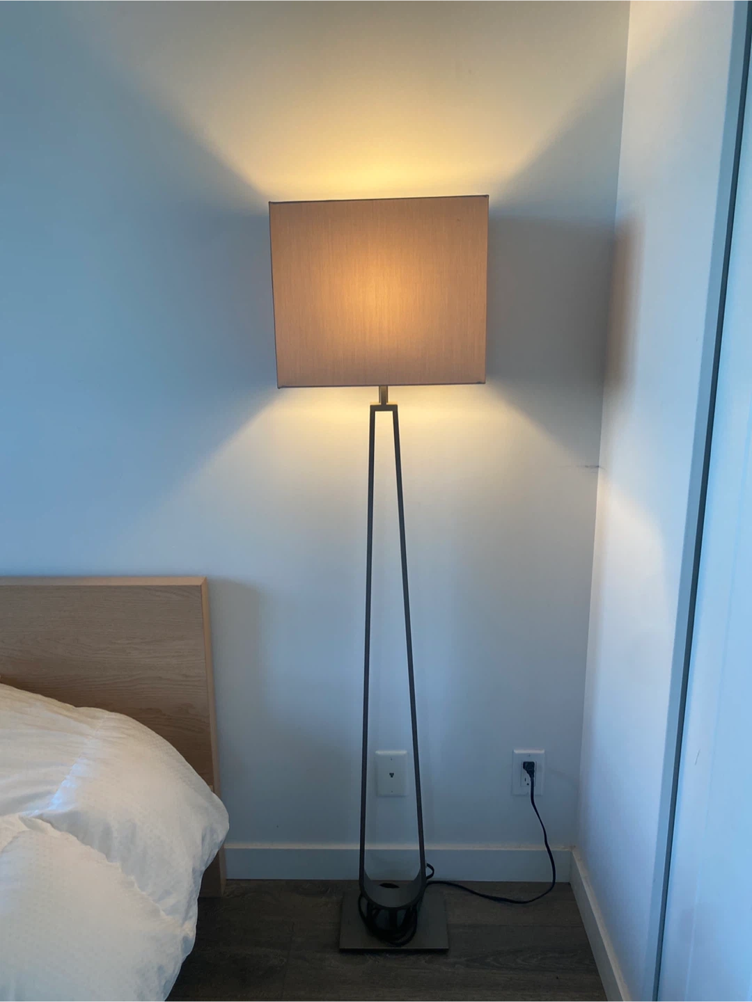 Modern Floor Lamp