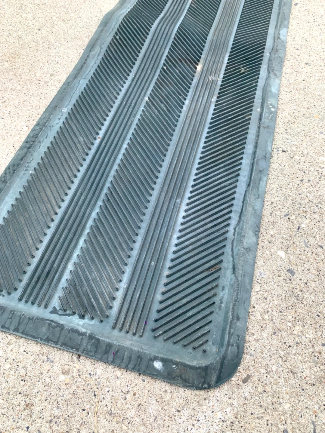 Rear Floor Mat Truck Floor Mat Rubber Car Mat Heavy Duty - photo 4