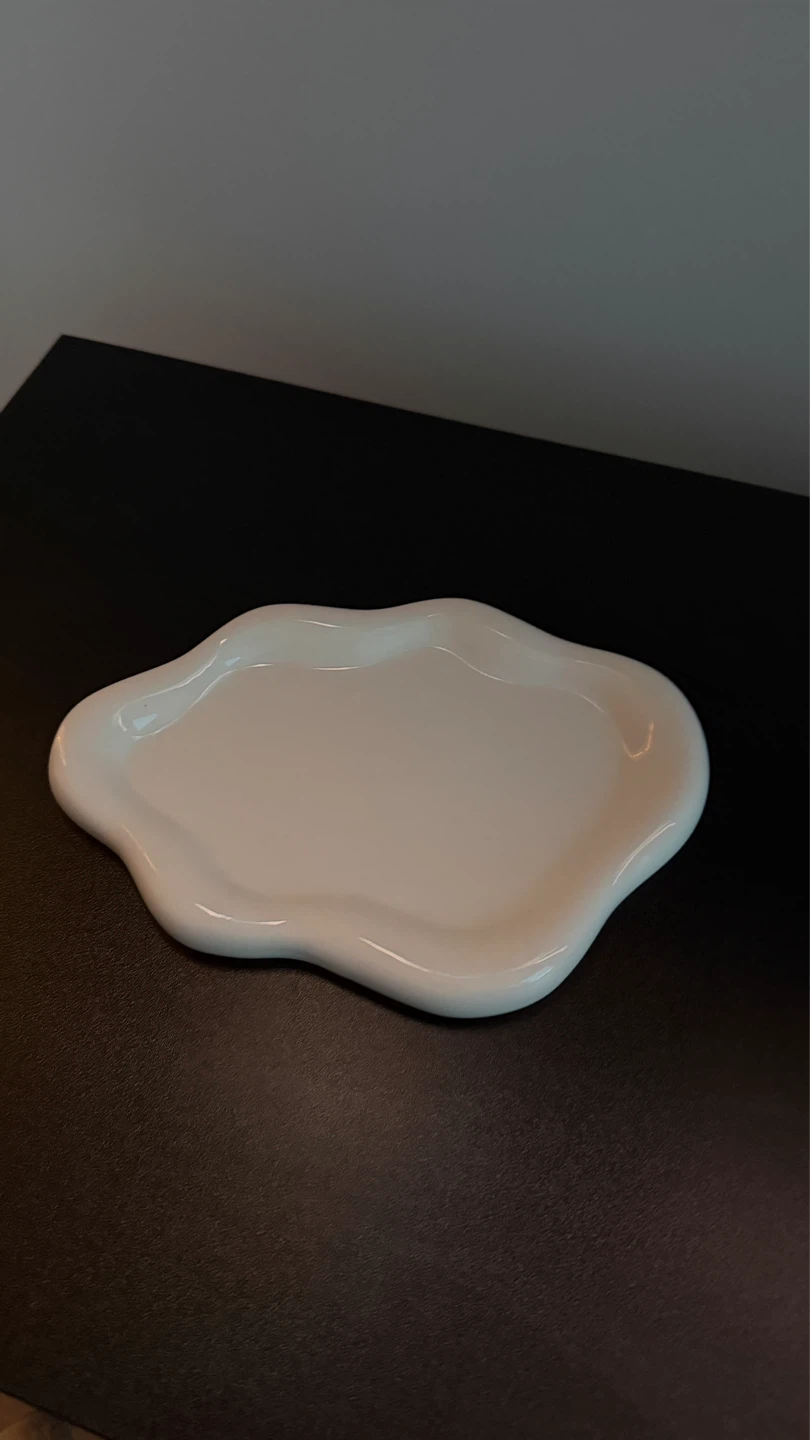 Ceramic tray