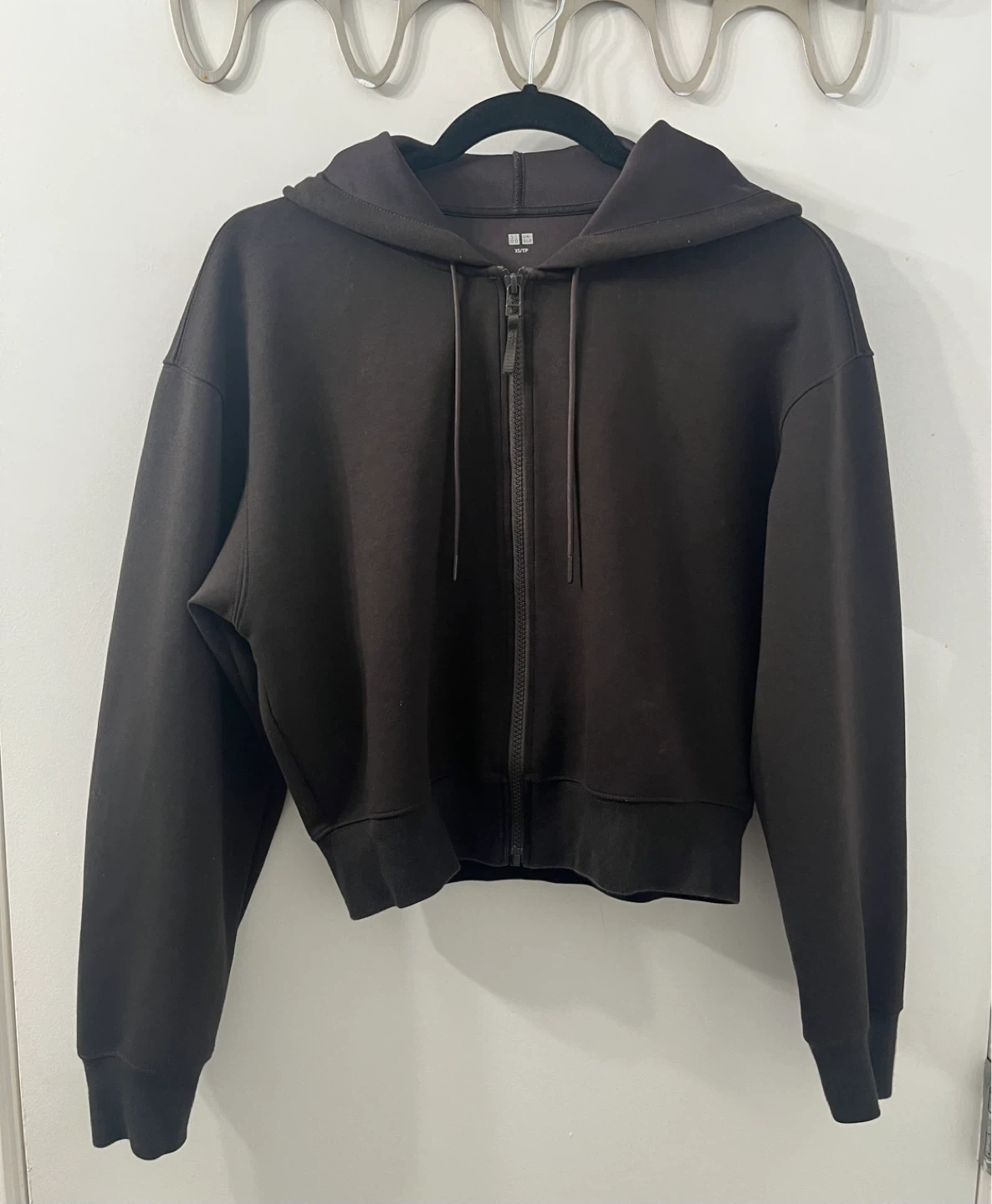 Uniqlo cropped zip up