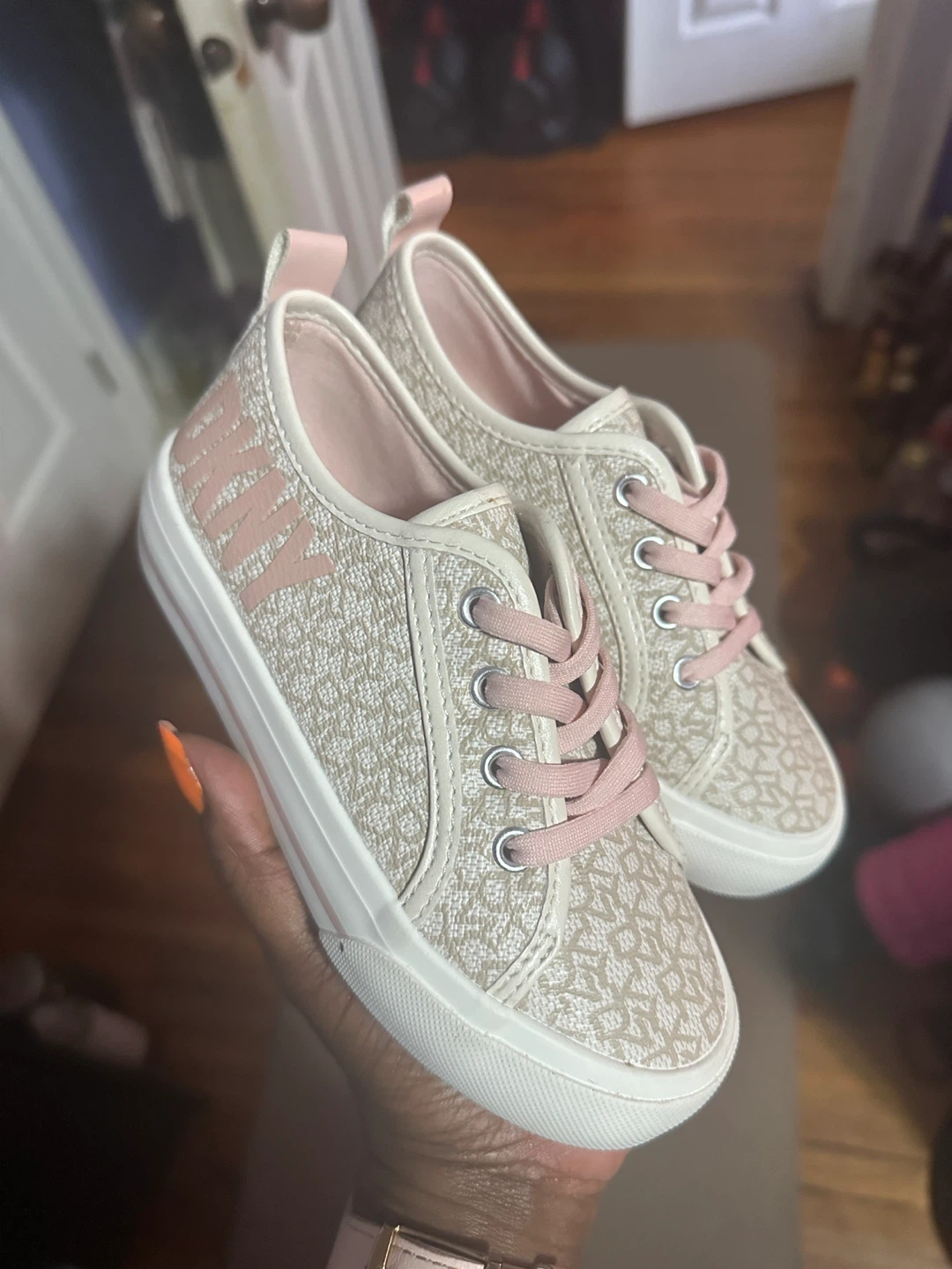 DKNY Kids Sneakers Size 10 - photo 4