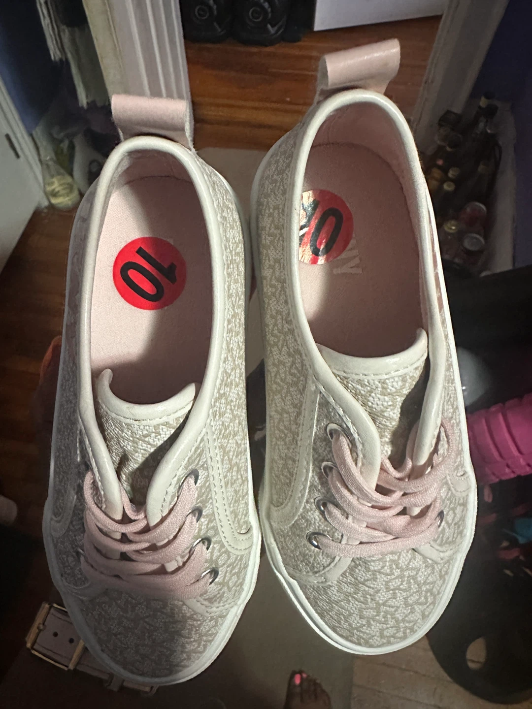DKNY Kids Sneakers Size 10 - photo 2