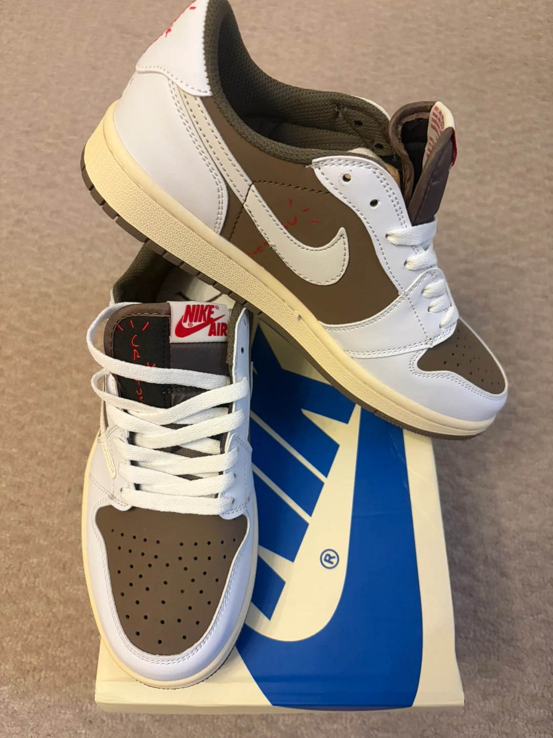 Nike Air Jordan 1 Low Travis Scott Sneakers