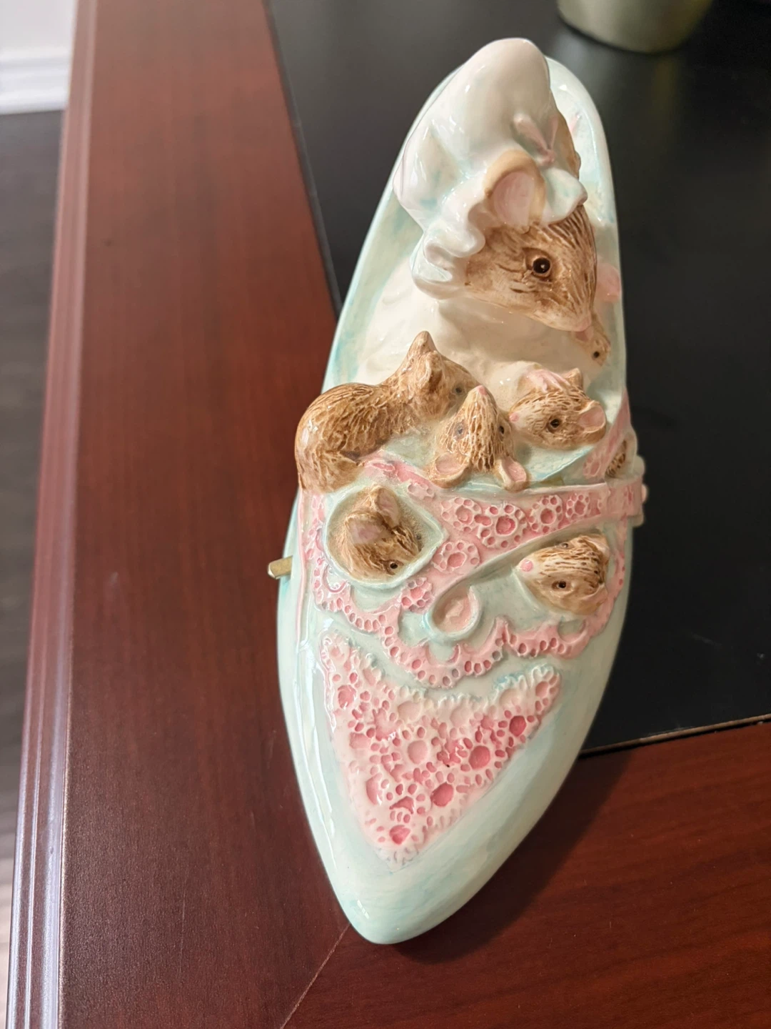 Beatrix Potter Musical Shoe with Mice - photo 2