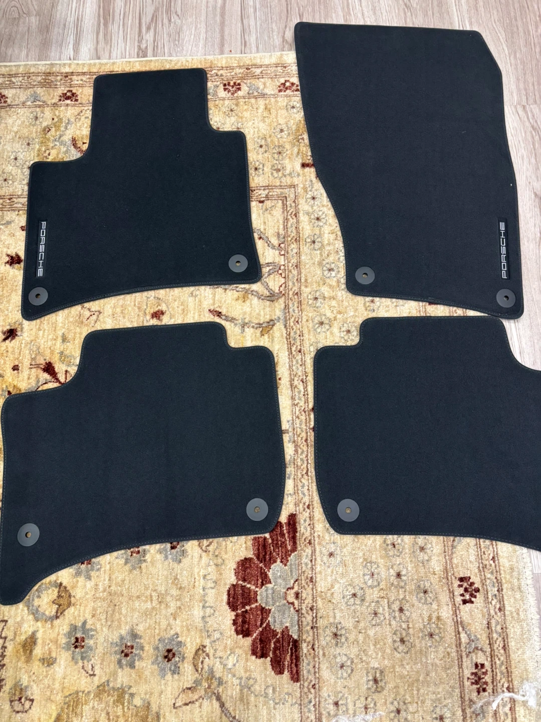 Porsche Cayenne OEM Carpet Floor Mats Set (2011–2018) - photo 2