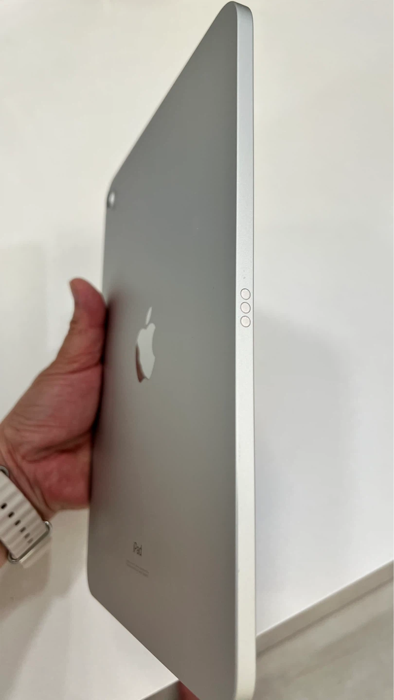 Apple iPad 10 Gen like new (paper screen protector on it) - photo 5