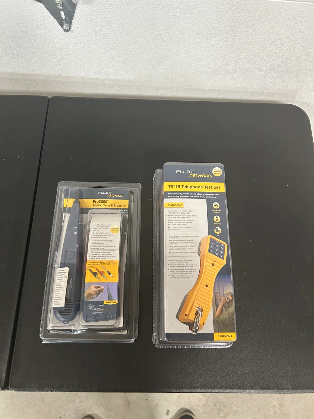 Fluke Networks Pro3000 Tone & Probe Kit and TS19 Telephone Test