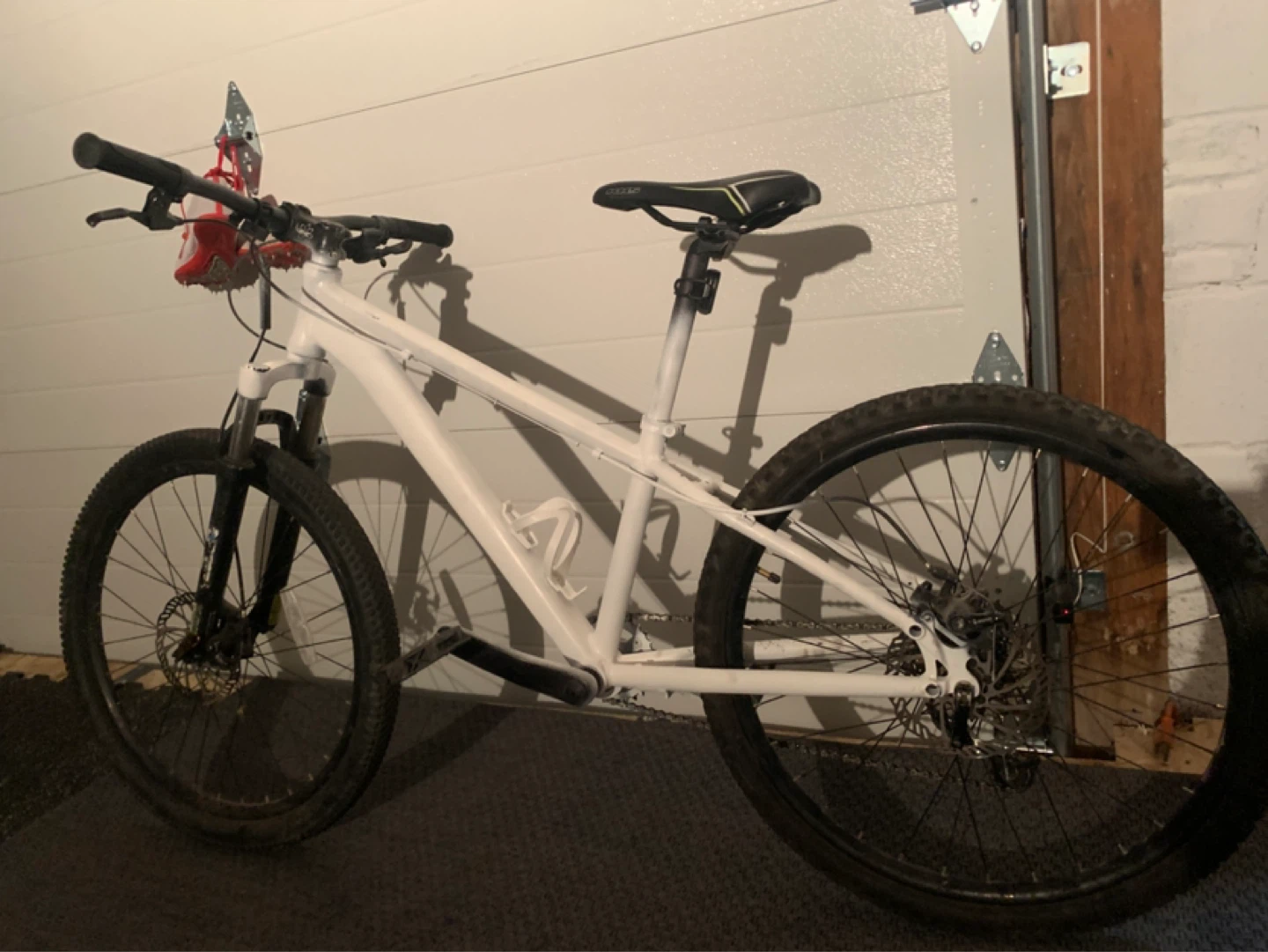 White Mountain Bike (DM TO MAKE AN OFFER OR TRADE)