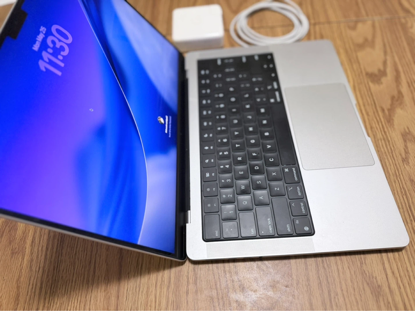 Apple MacBook Pro 14” with Magic Mouse USB-C - photo 3