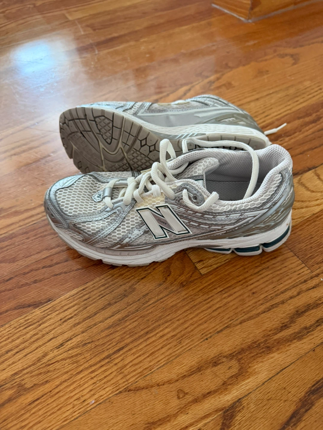 New Balance 1906R Running Shoes - Silver/White - Size 7.5
