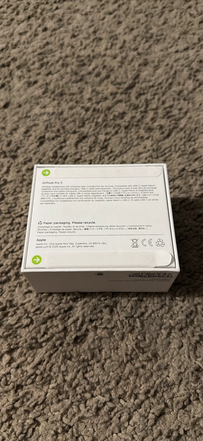 Apple AirPods Pro 3 - photo 2