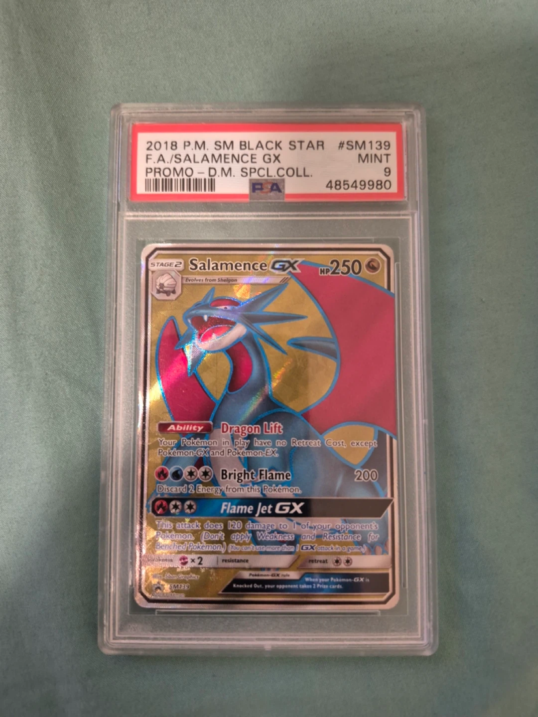 Pokémon Salamence GX SM139 Trading Card