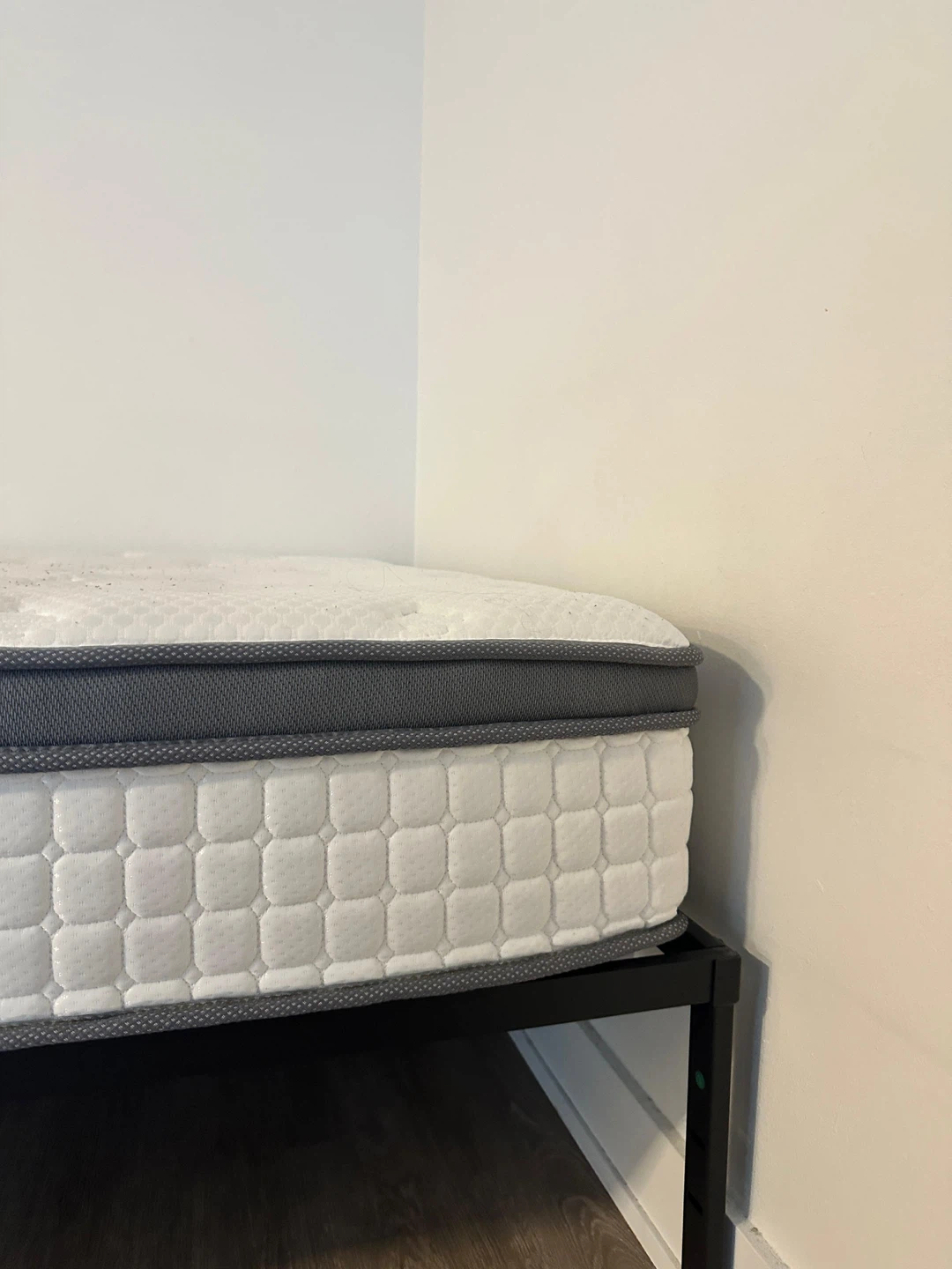 Queen Size Mattress - photo 4