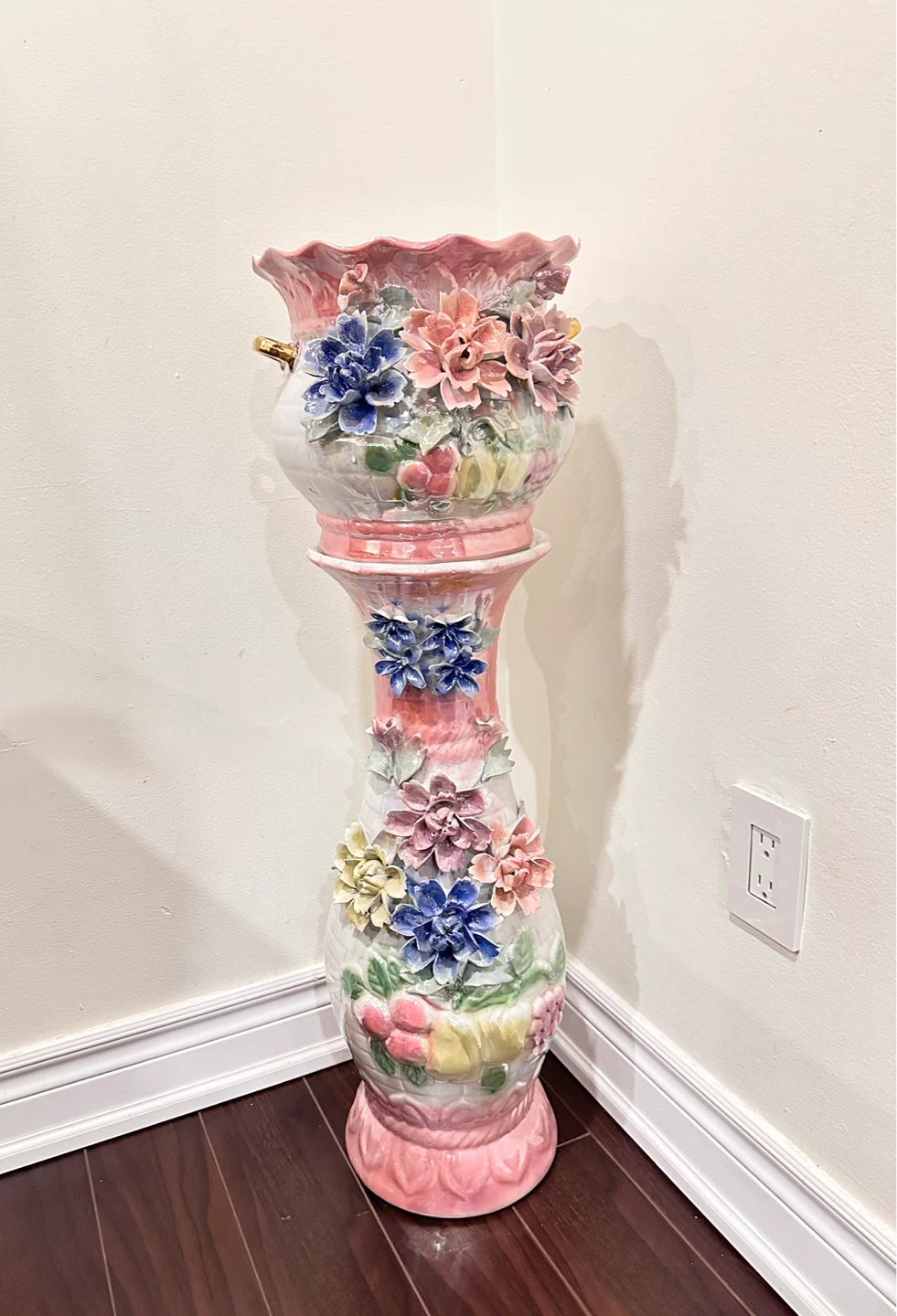 EUC 2pcs Ceramic Vase set - photo 2