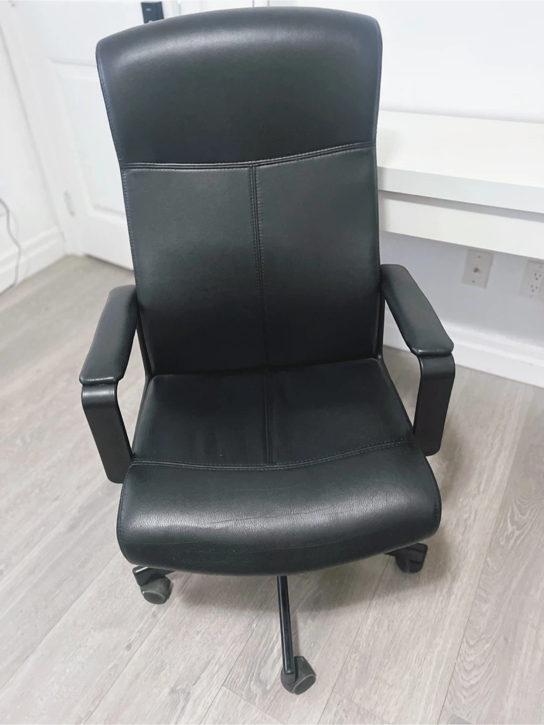 IKEA MALM Table & swivel chair,delivery available for a fee - photo 3