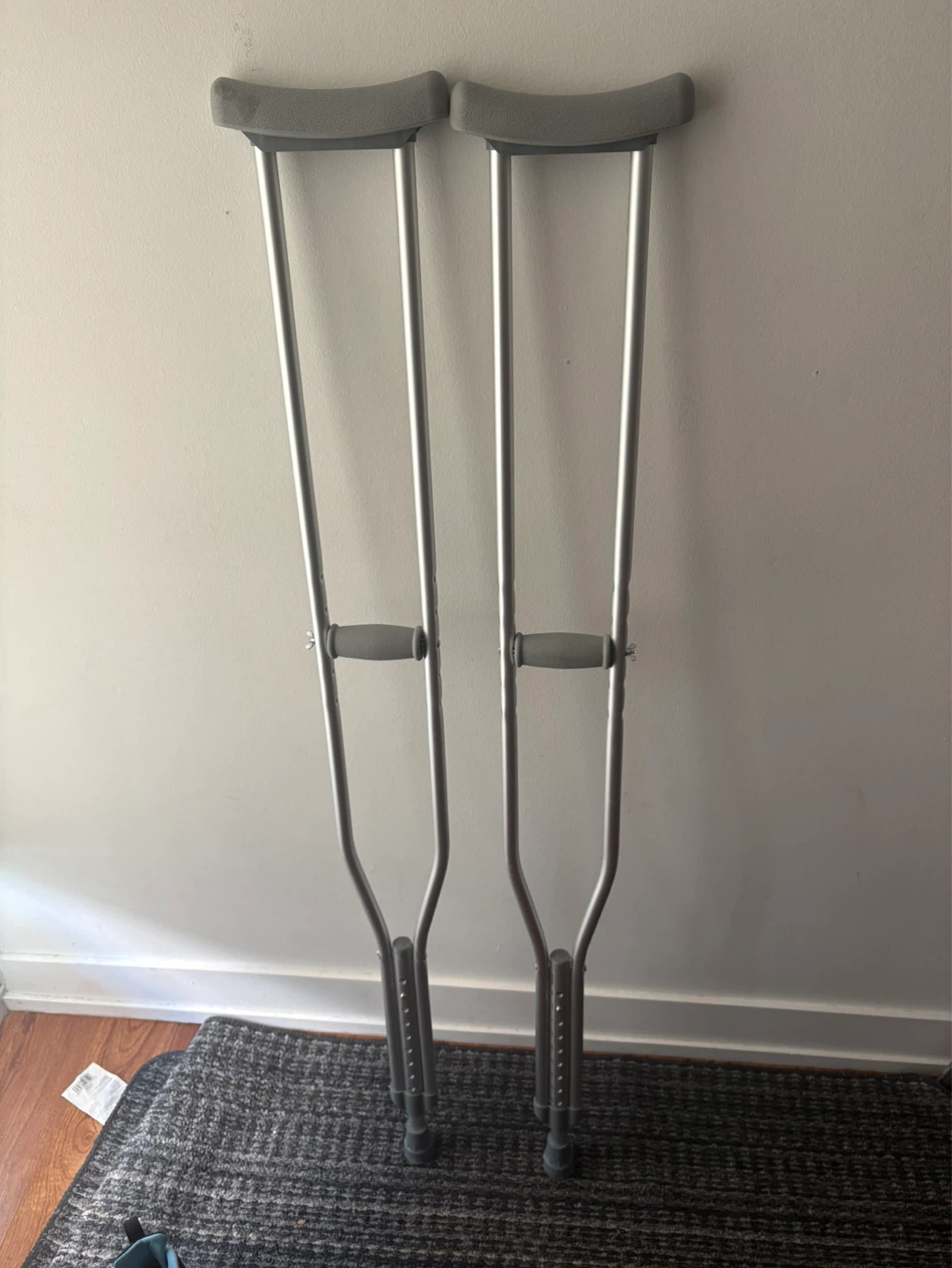Crutches with Height Adjustment