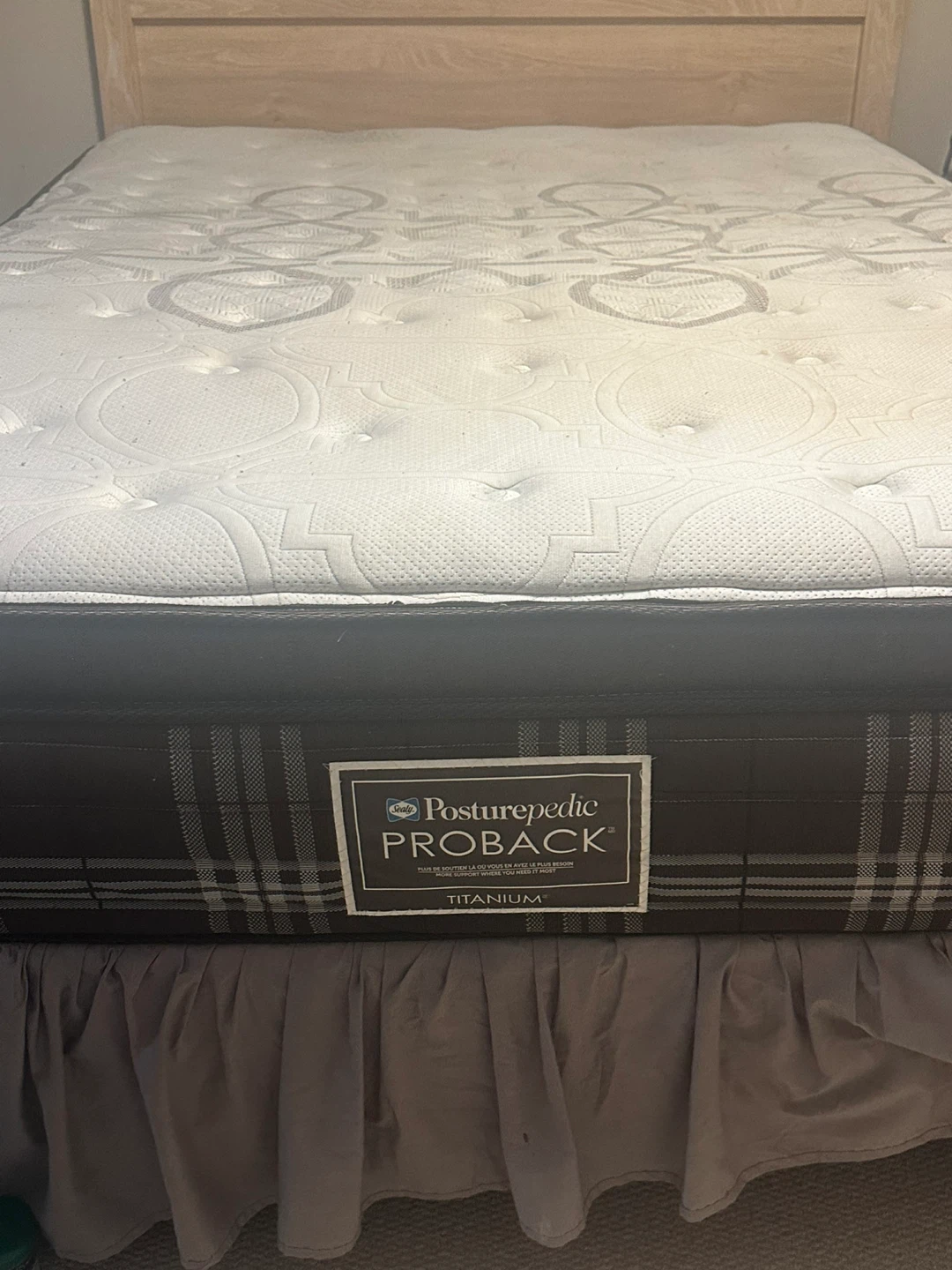 Sealy Posturepedic Proback Titanium Mattress and Bed Frame - photo 2